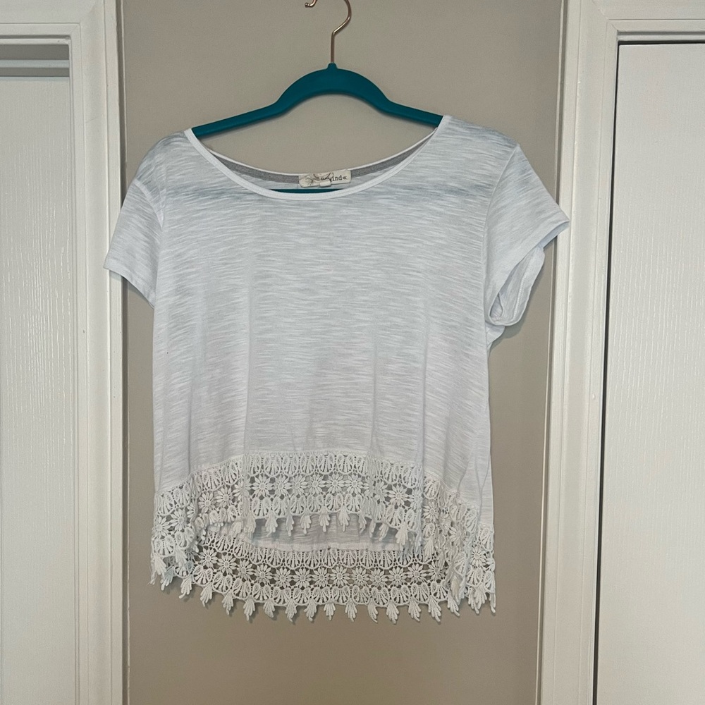 White high/low shirt
